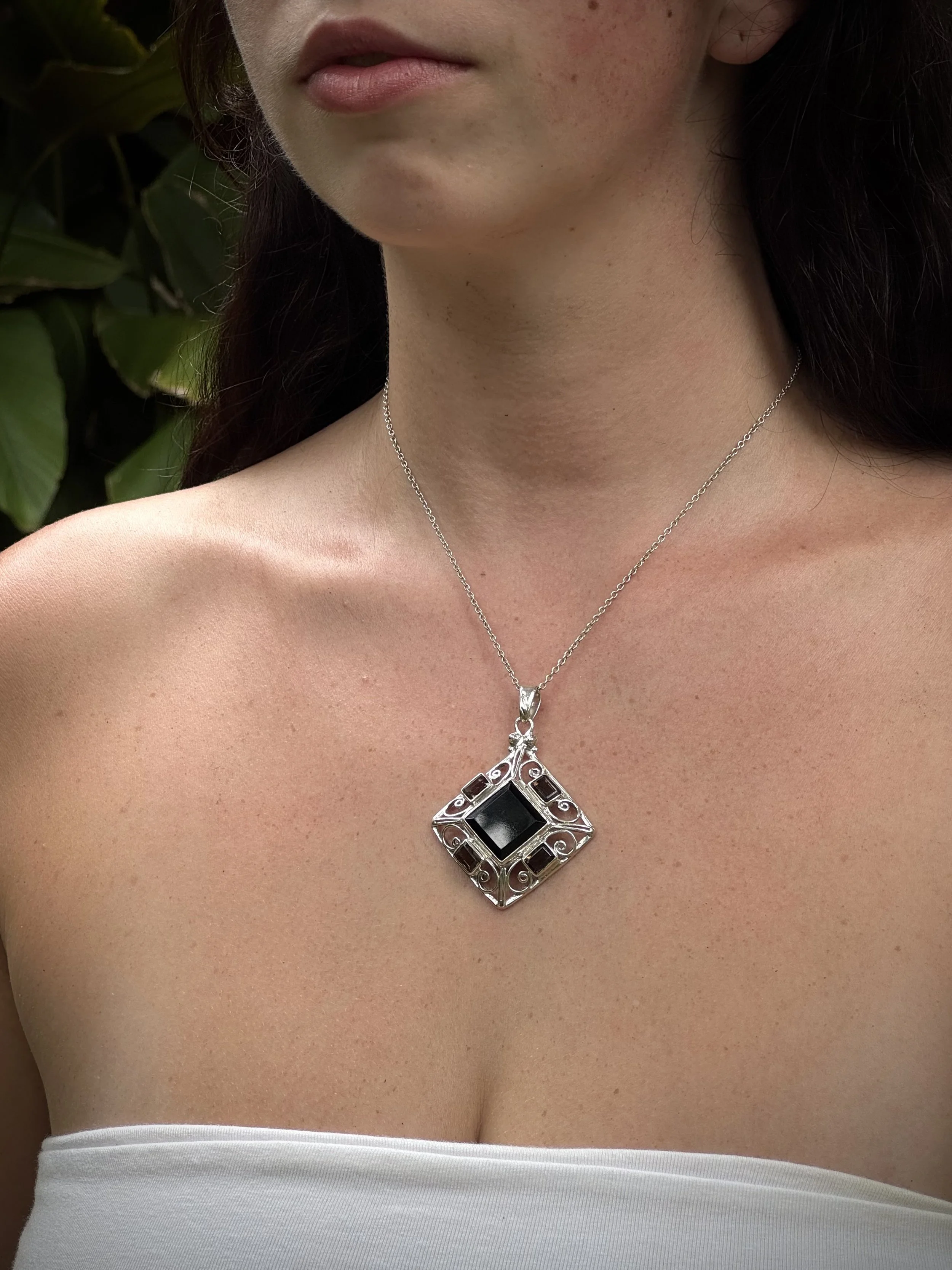 ミモザShankari シルバー ペンダント ルビー オパール Shankari Jewelry — Talismans of Power: By Shankari the Alchemist